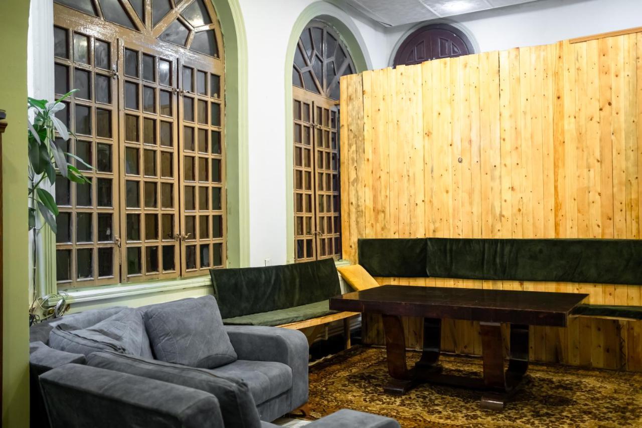 Flora Music & Art Hostel Baku Exterior photo